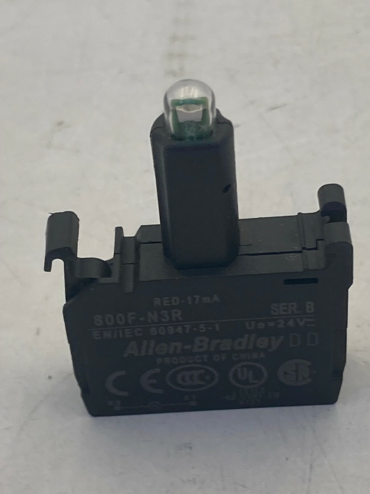 ALLEN BRADLEY 800F-N3R LAMP MODULE LED LATCH MOUNT 24VAC/DC SERIES B NNB
