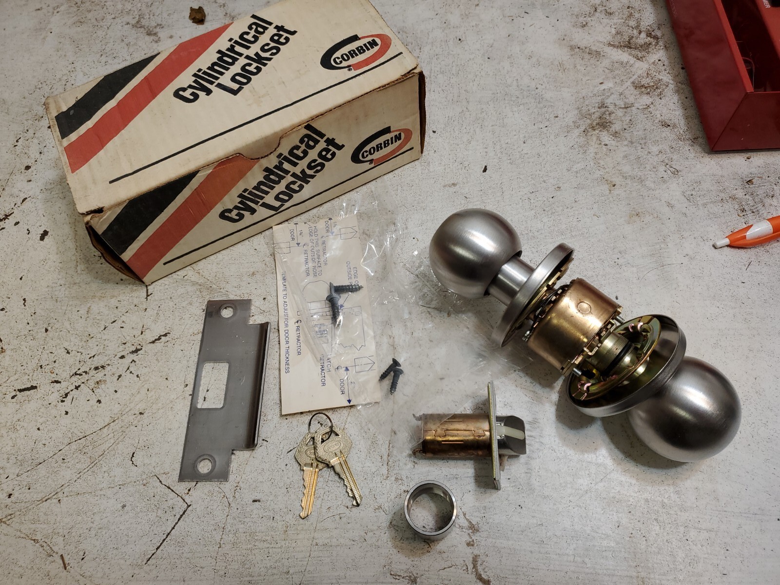 LOCKSMITH CORBIN  863-457 US26D STOREROOM Stainless locking door knob