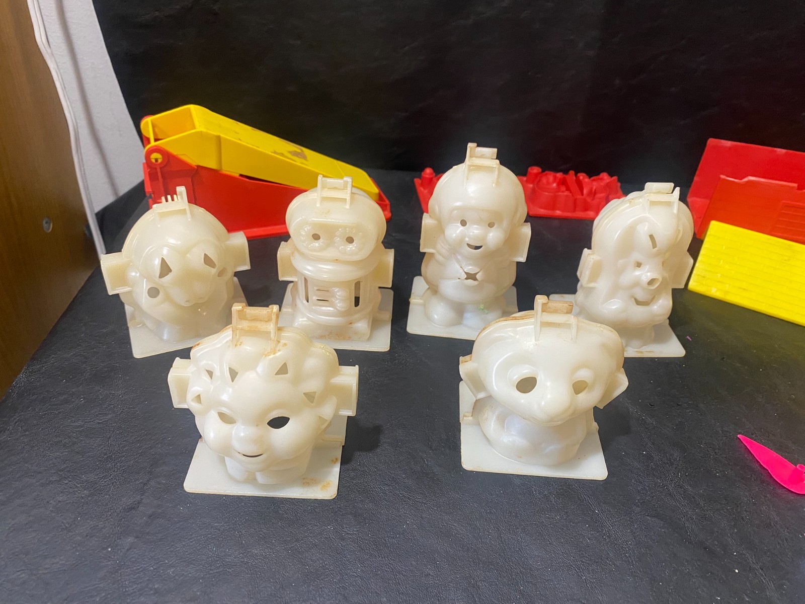vintage play-doh parts molds pieces plastic forms items with issues