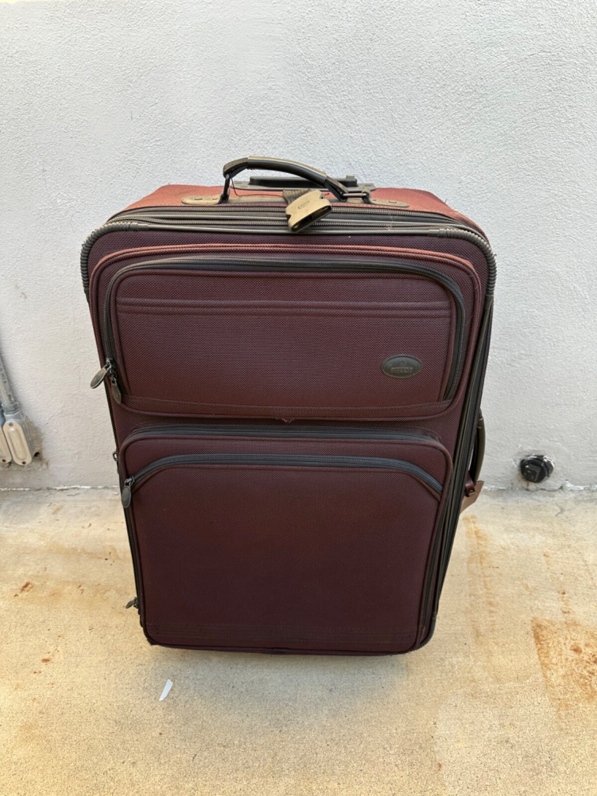 Ascot Burgundy Rolling Luggage Set. Big one 21x30x12, Small one 18x6x12