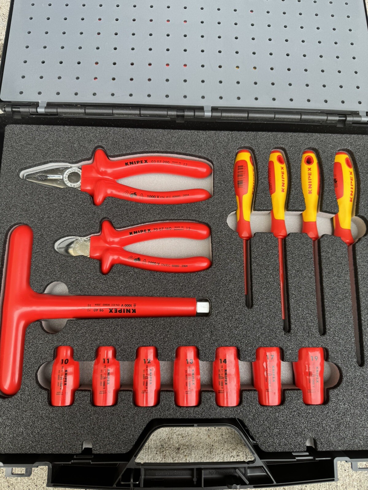 Knipex 98 99 1000V Insulated 26 PC Standard Tool Kit
