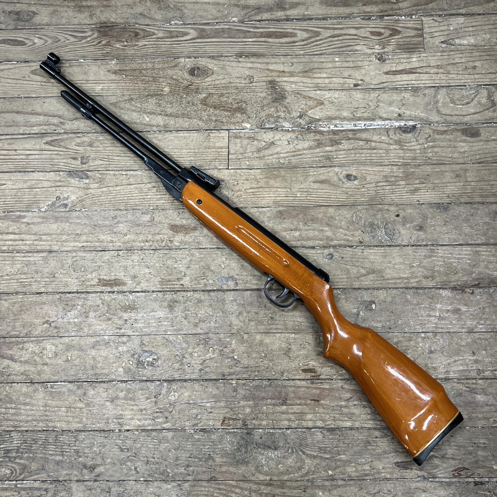 Vintage Chinese Under Lever Air Rifle, .177 Cal. Pellet Made in China - Nice