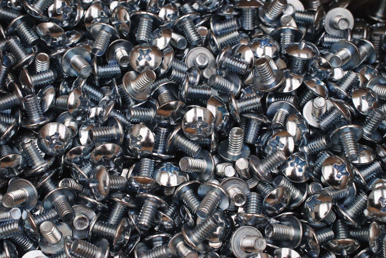 (350) Phillips Truss Head 5/16-18 x 1/2 Machine Screws Zinc Plated
