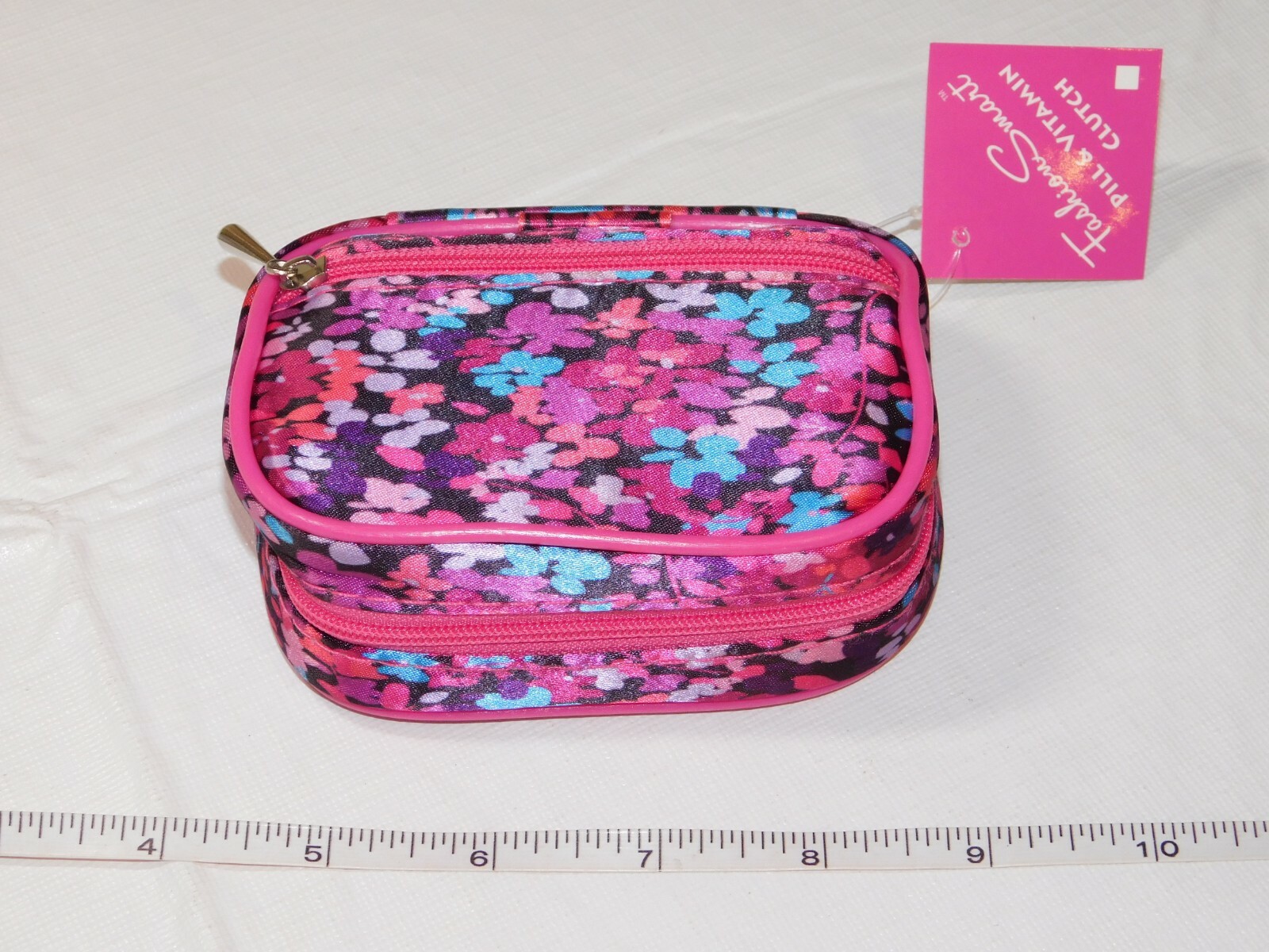 Fashion Smart Pills & Vitamin Clutch Travel Pill Case 8 pill slots NPB7-MGRD
