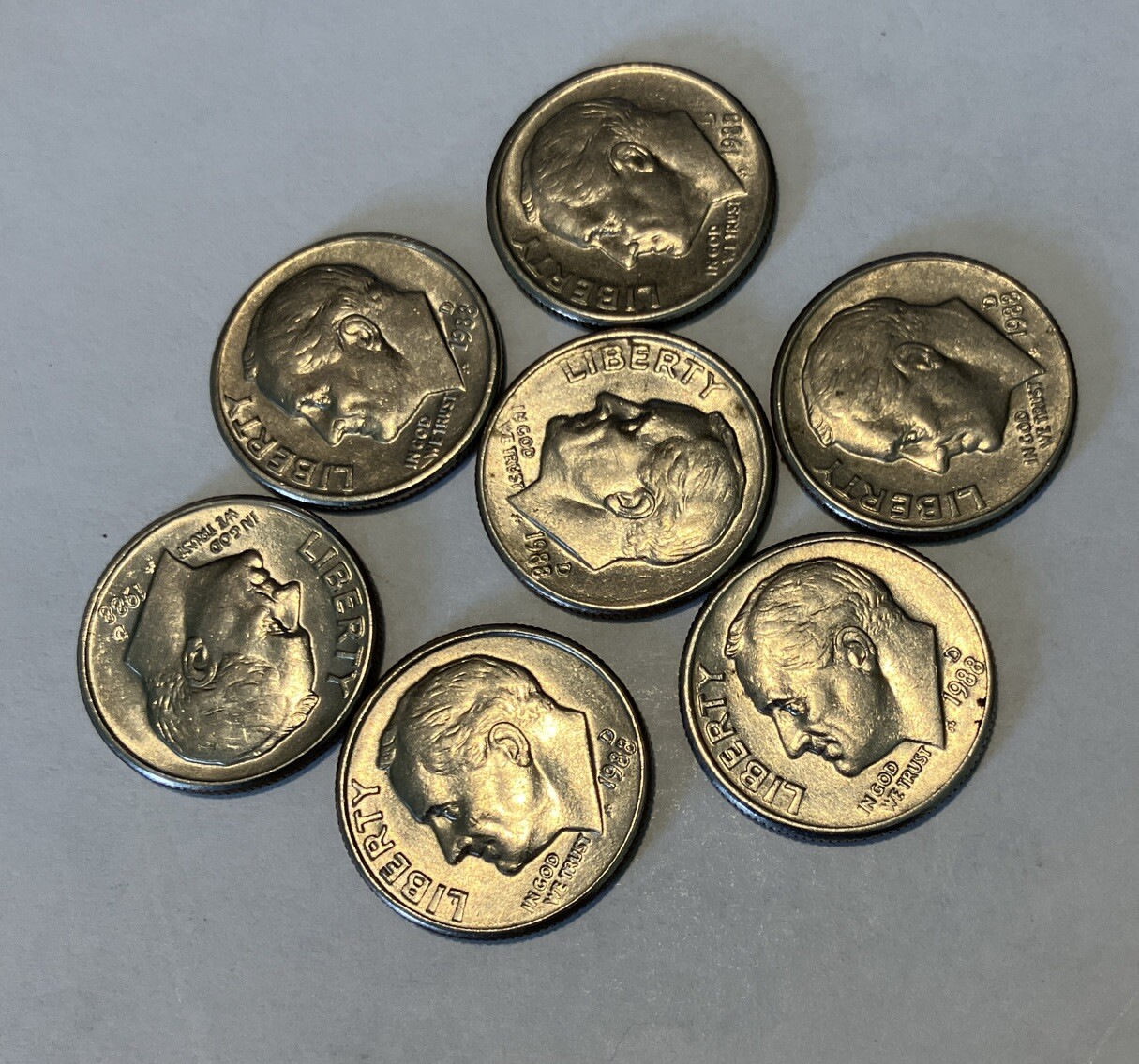 1988 D  Dime  **FREE SHIPPING**