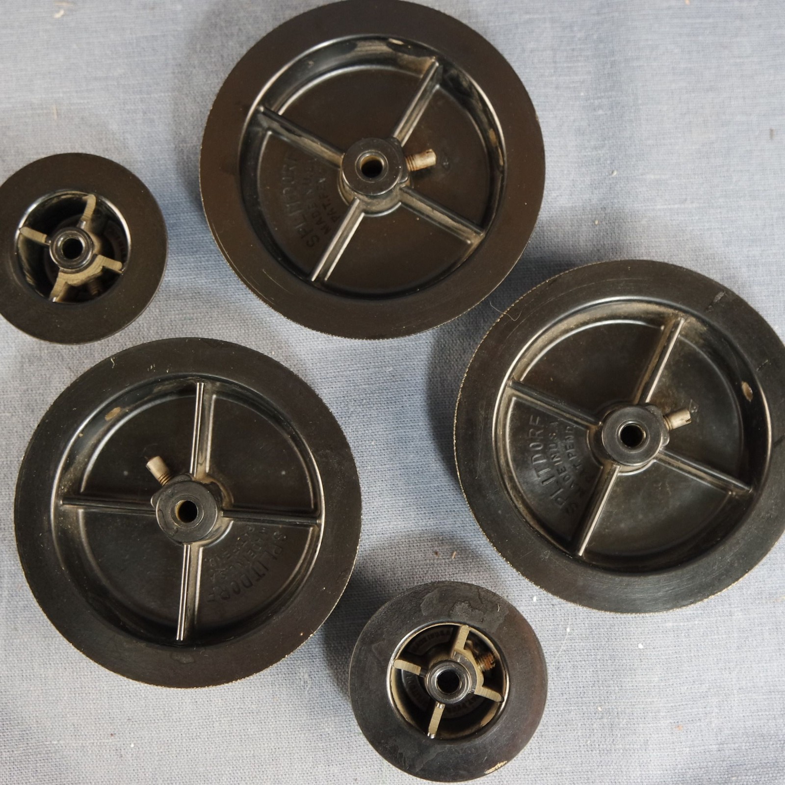 1920s Set Three Bakelite Splitdorf 4" Knobs & Two 2.25" Knobs Early Battery Sets