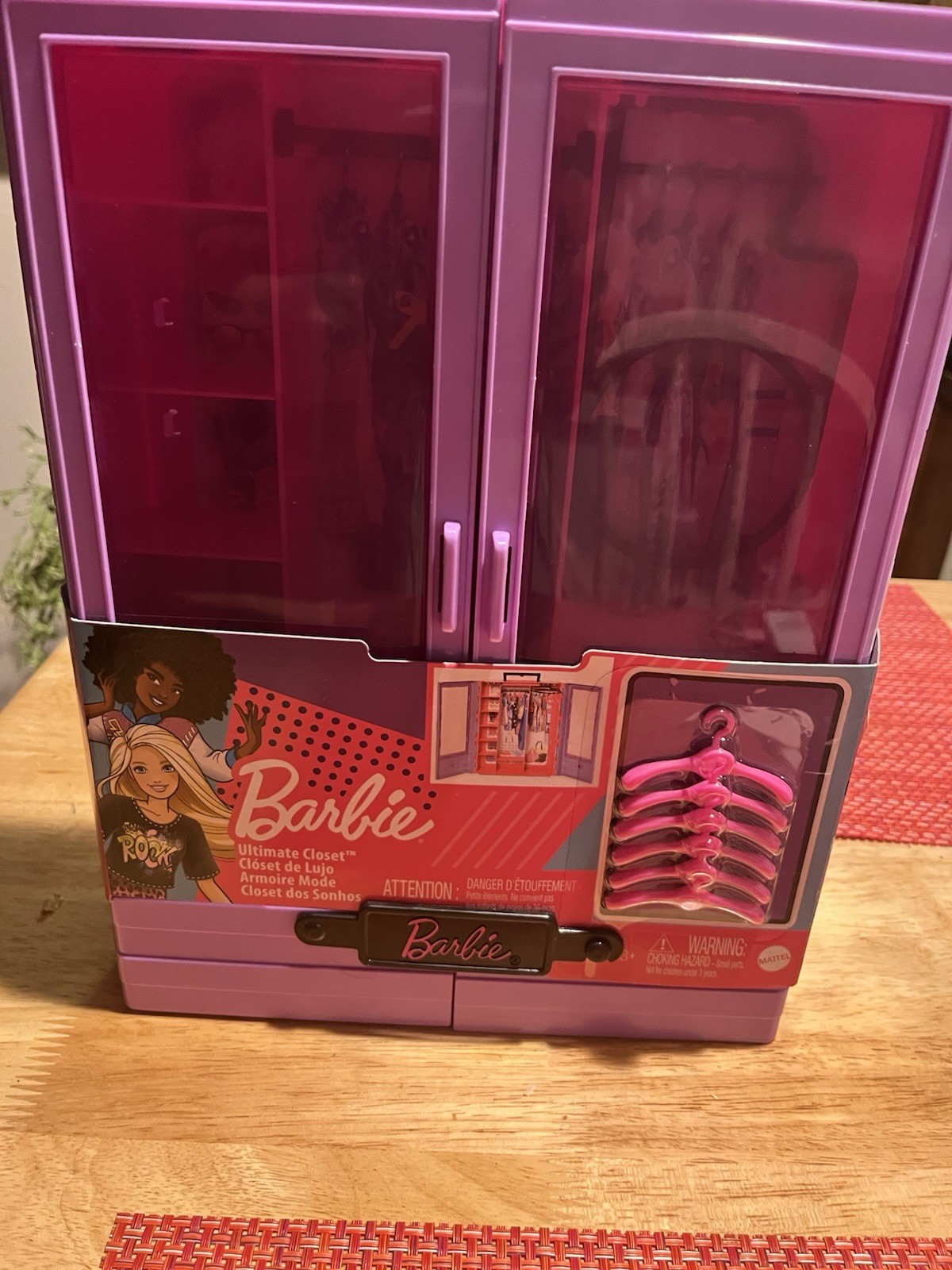Mattel Barbie Ultimate Closet Hangers For Clothes and Accessories NEW Seal RARE