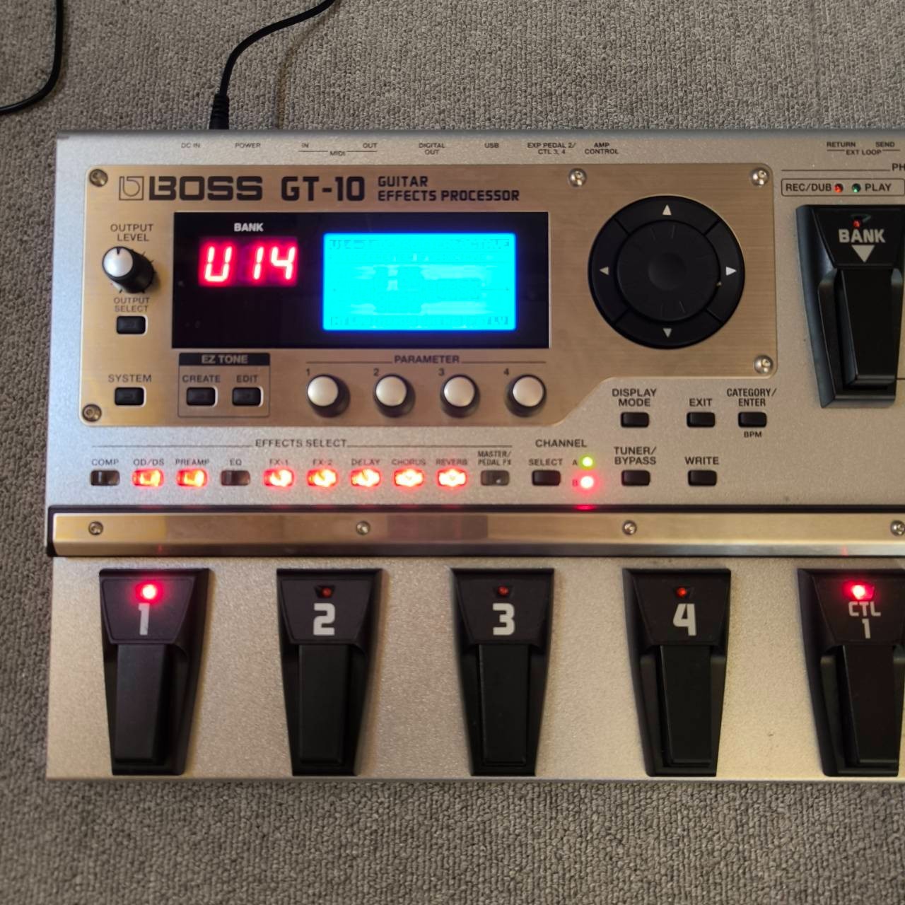 BOSS GT-10 Electric Guitar Multi Effects Pedal Effects Unit With AC Adapter