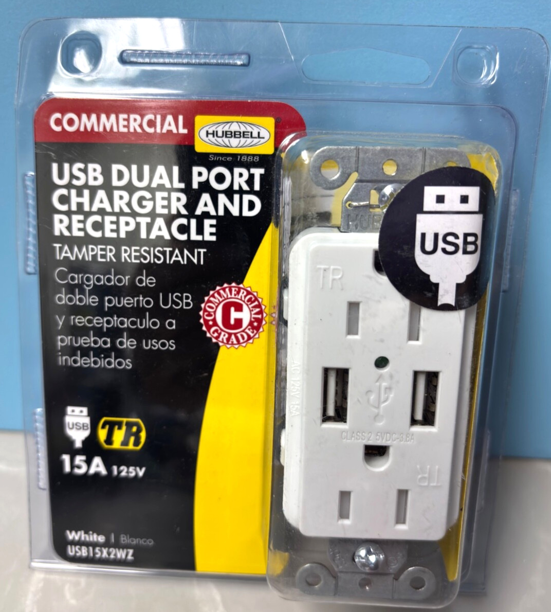 Hubbell USB Dual Port Charger DC and Receptacle USB15X2WZ