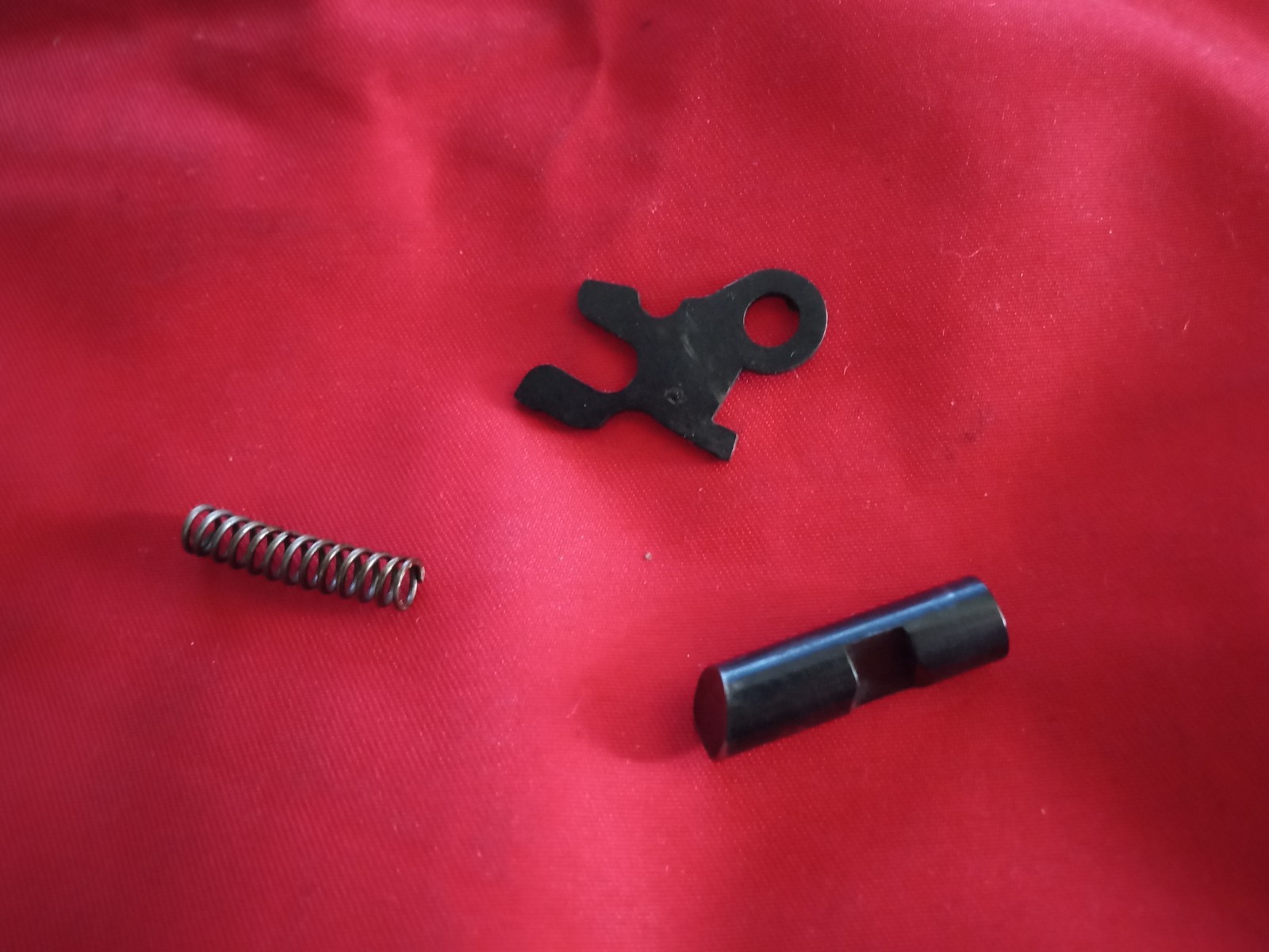 MARLIN MODEL 922M RIFLE .22WMR CAL. MAG. DISCONNECTOR TRIGGER BLOCK/PLUNGER/SPRG