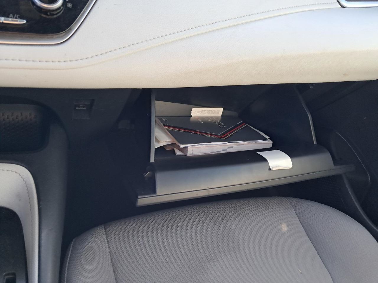 COROLLA   2020 Glove Box 4823536