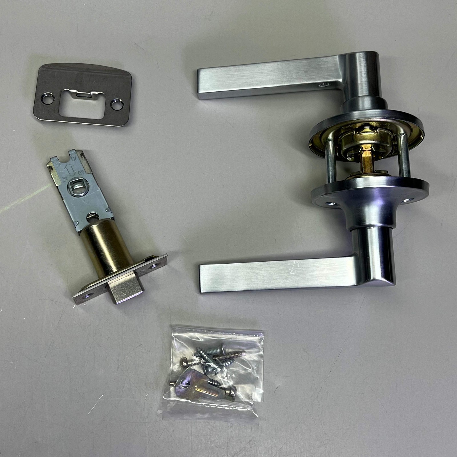 SCHLAGE Solstice Passage Lever Lock Adjust Latch 626 Satin Chrome SOL-626 J|10F