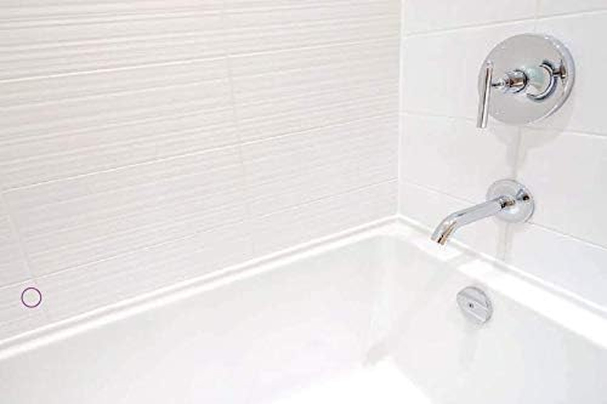 K04502007 Tub & Tile Ultra Repair Finish Spray Paint, Aerosol, Bright White, 17