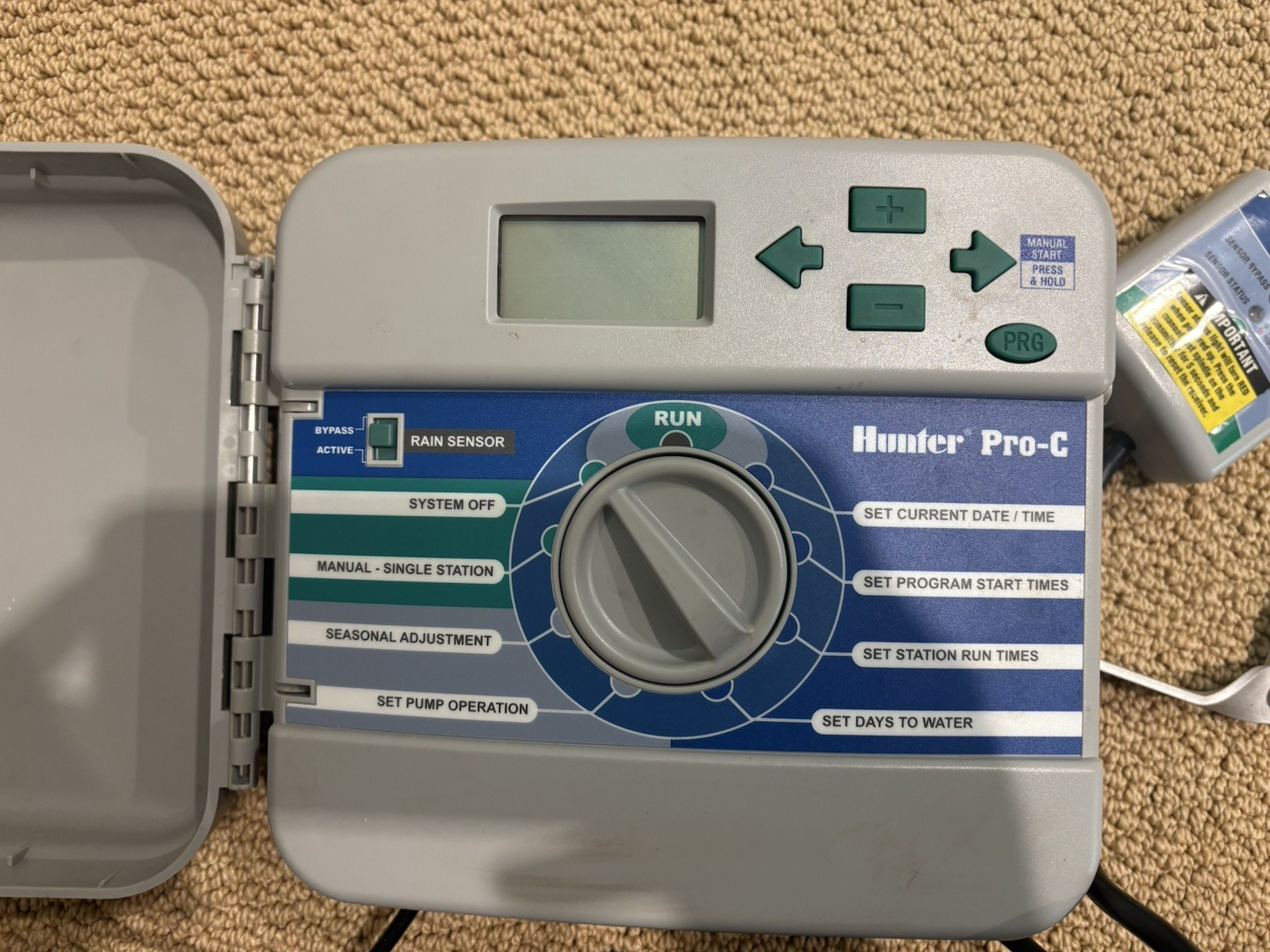 Hunter Pro-C Irrigation Sprinkler Controller PC-300i w/ WR-CLIK-R Sensor 9 Zone