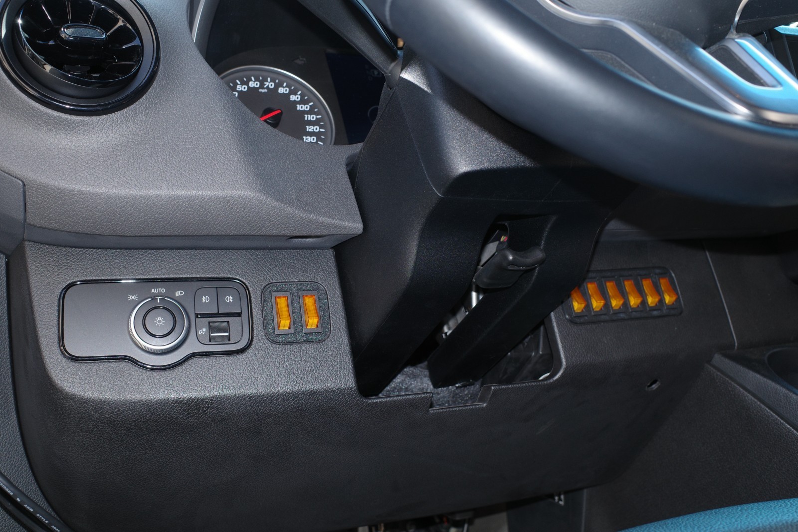 Sprinter Dash Switches Right Side 6 Gang (Fits:Sprinter 2019-2025)