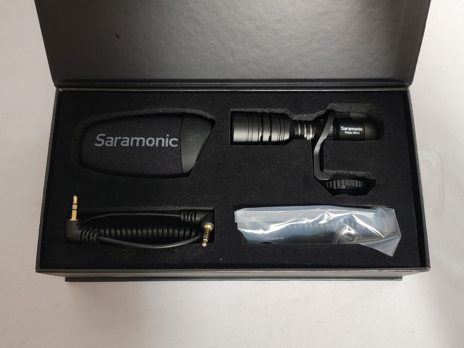 Saramonic Vmic Mini Ultracompact Camera Mount Shotgun Microphone