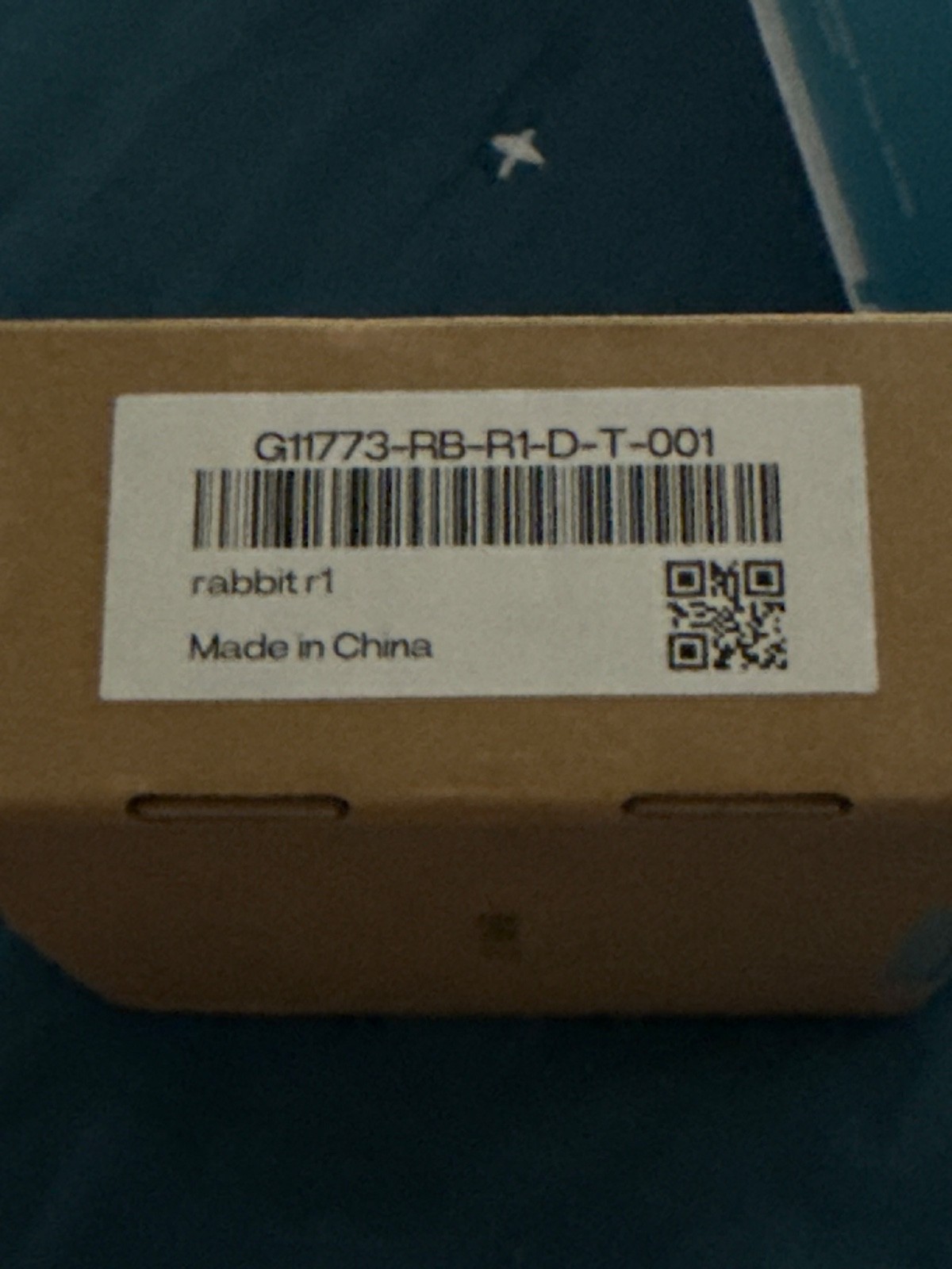 Rabbit R1 AI Personal Assistant Device New Sealed
