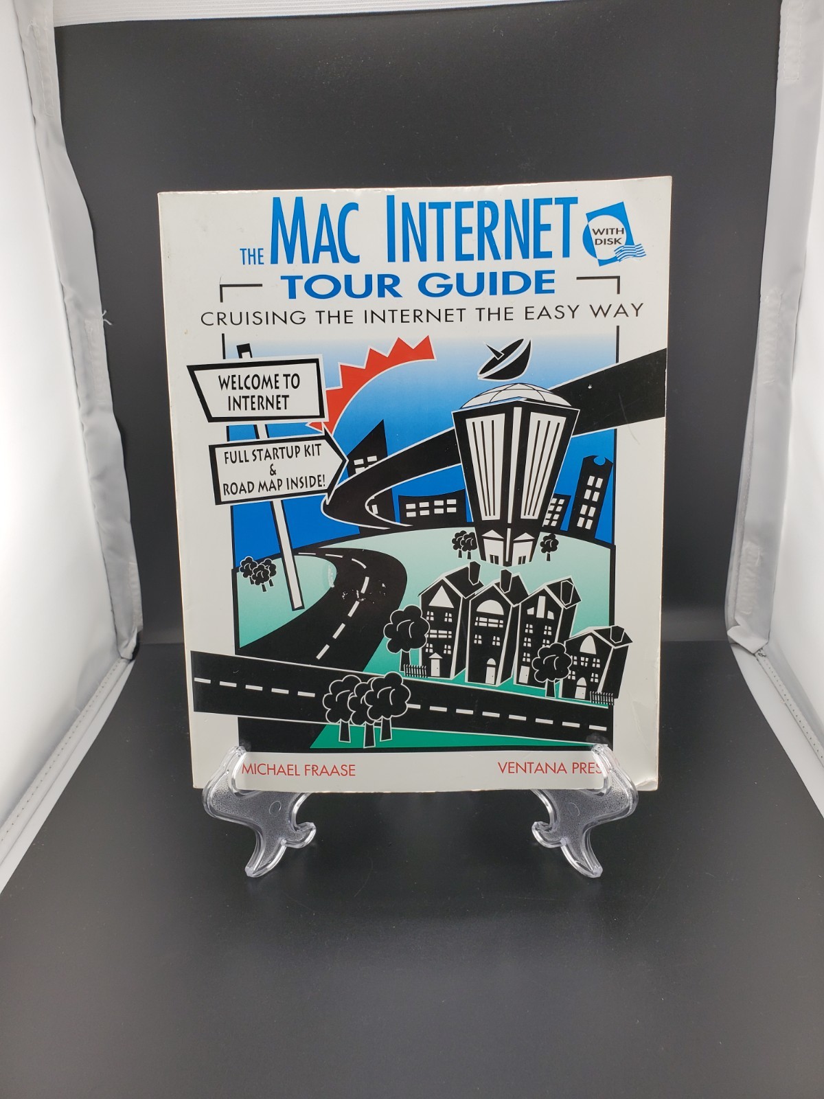 Mac Internet Tour Guide Book and 3.5" Floppy Disk by Michael Fraase