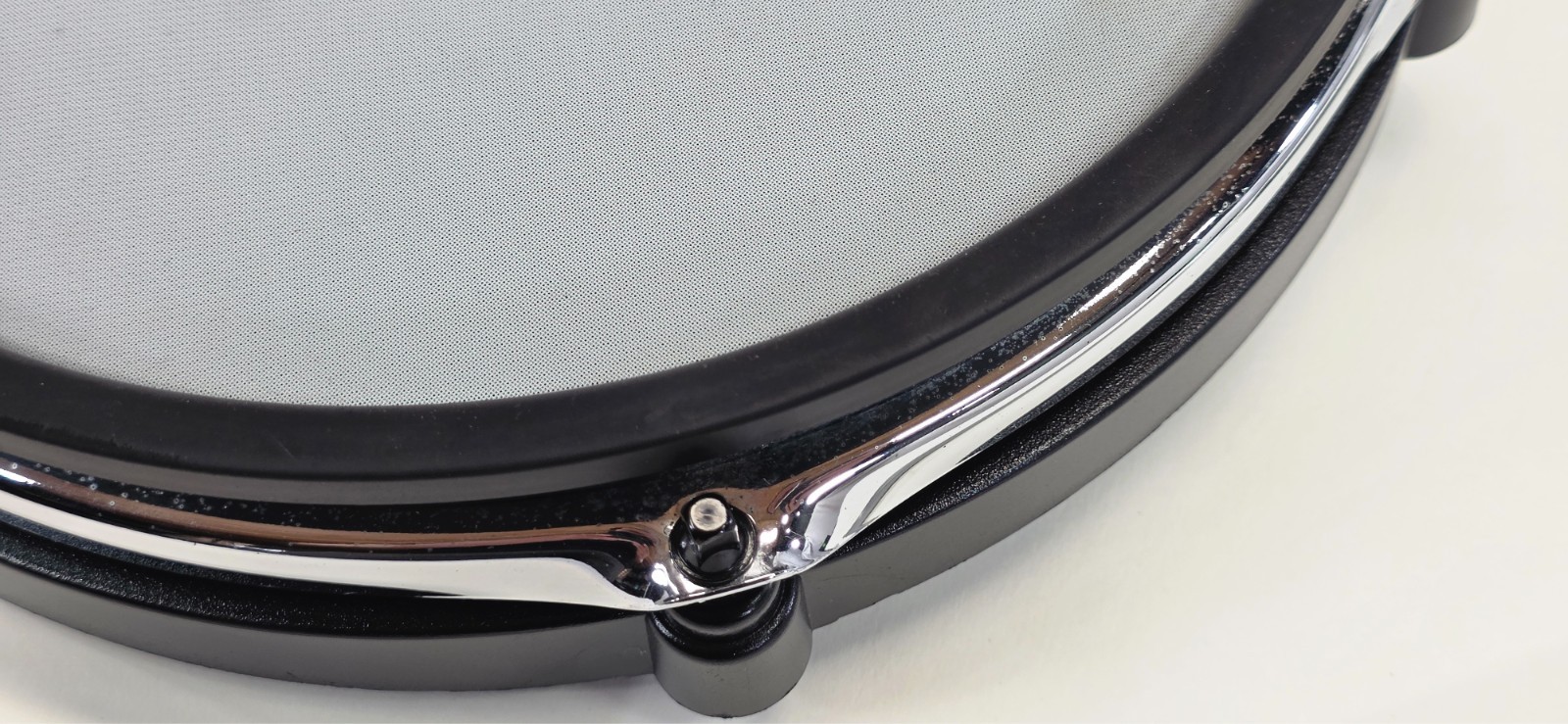 Simmons SD550 10in Dual Zone Drum Pad with L Rod