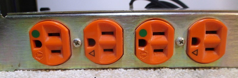 PULIZZI Z-LINE POWER CONTROLLER 12 OUTLET WITH CORD