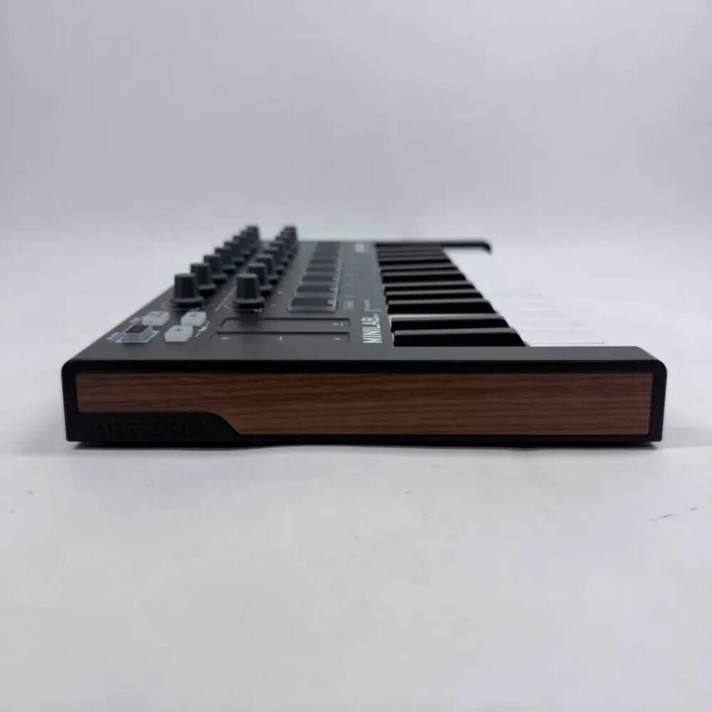 Arturia Mini Lab Mk.2 Universal Midi Controller