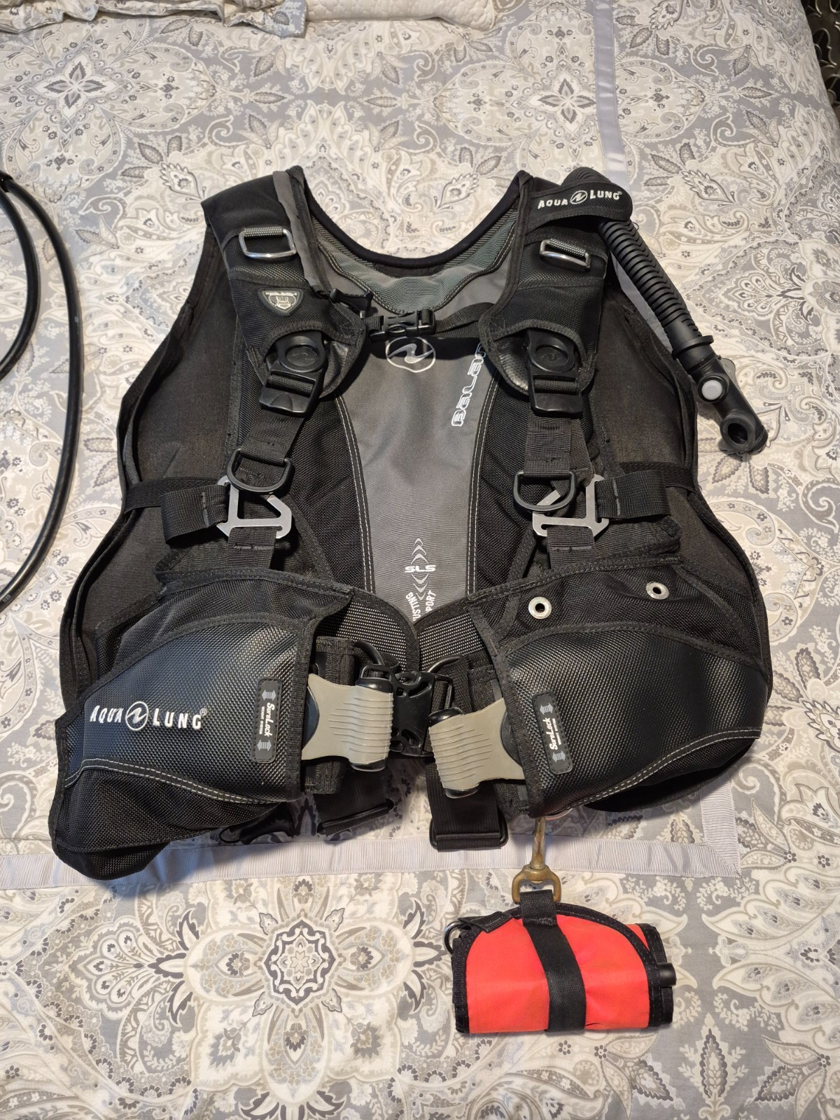 Lightly Used scuba diving equipment set
