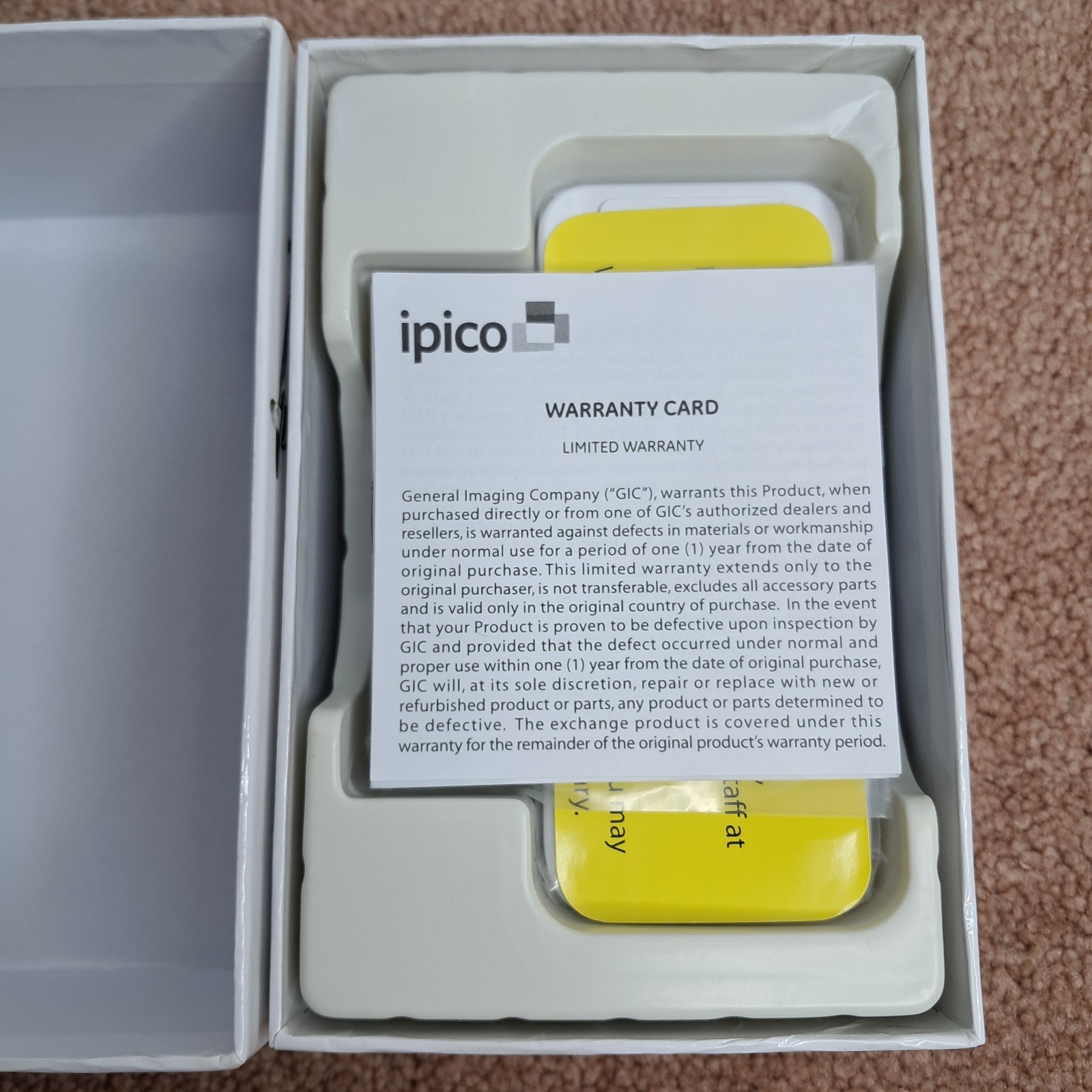 Ipico Hand Held Projector For iPod and iPhone General Imaging PJ205 Open Box