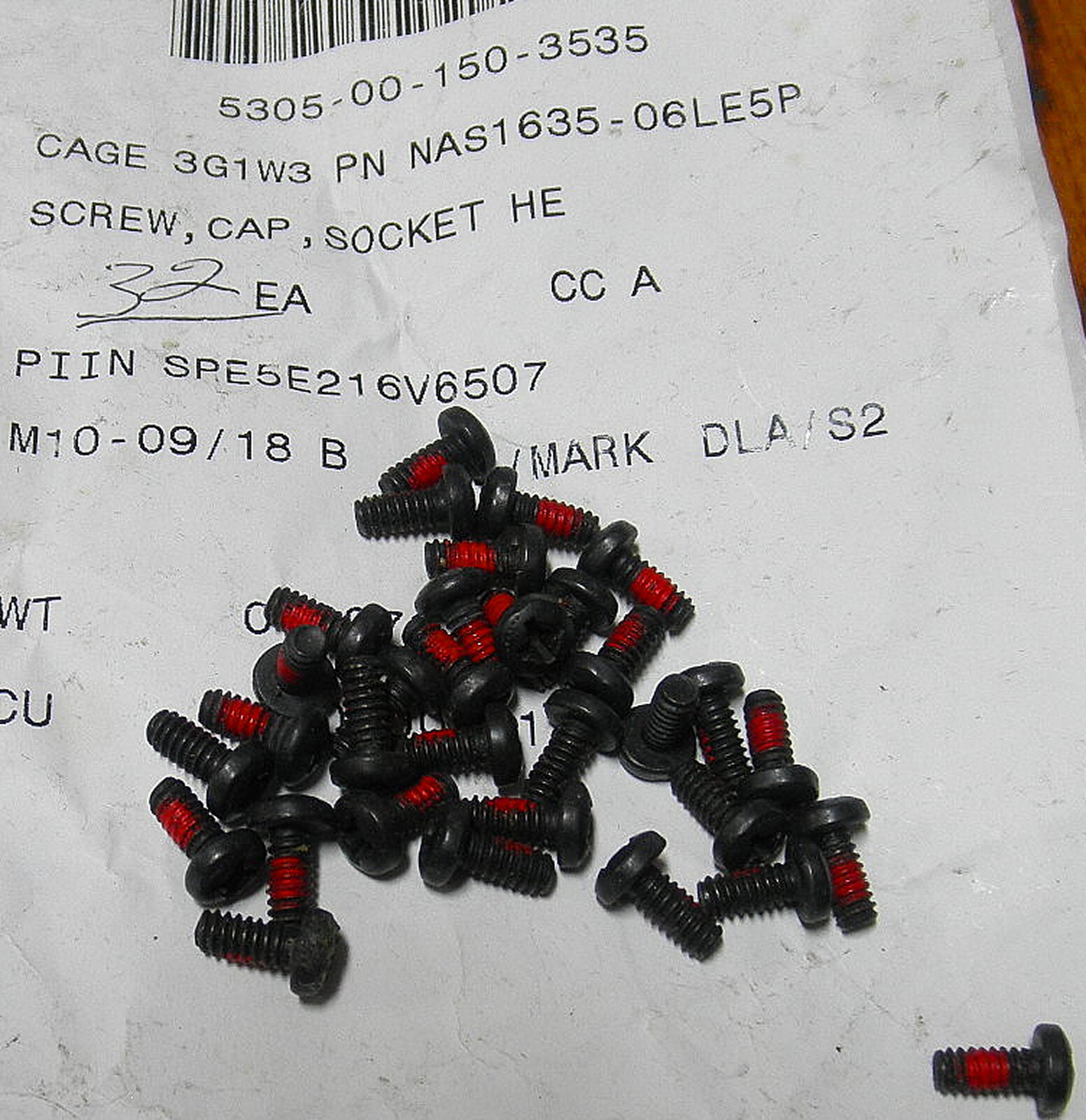 5305-00-150-3535 NAS1635-06LE5P Qty 32 Screw, Cap, Socket Head