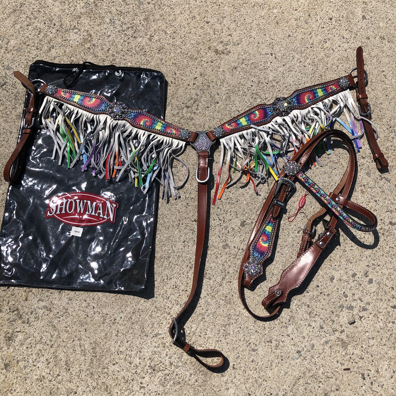 New! Showman Tie Dye Leather Tack Set Breastcollar Headstall Bridle Bling Concho