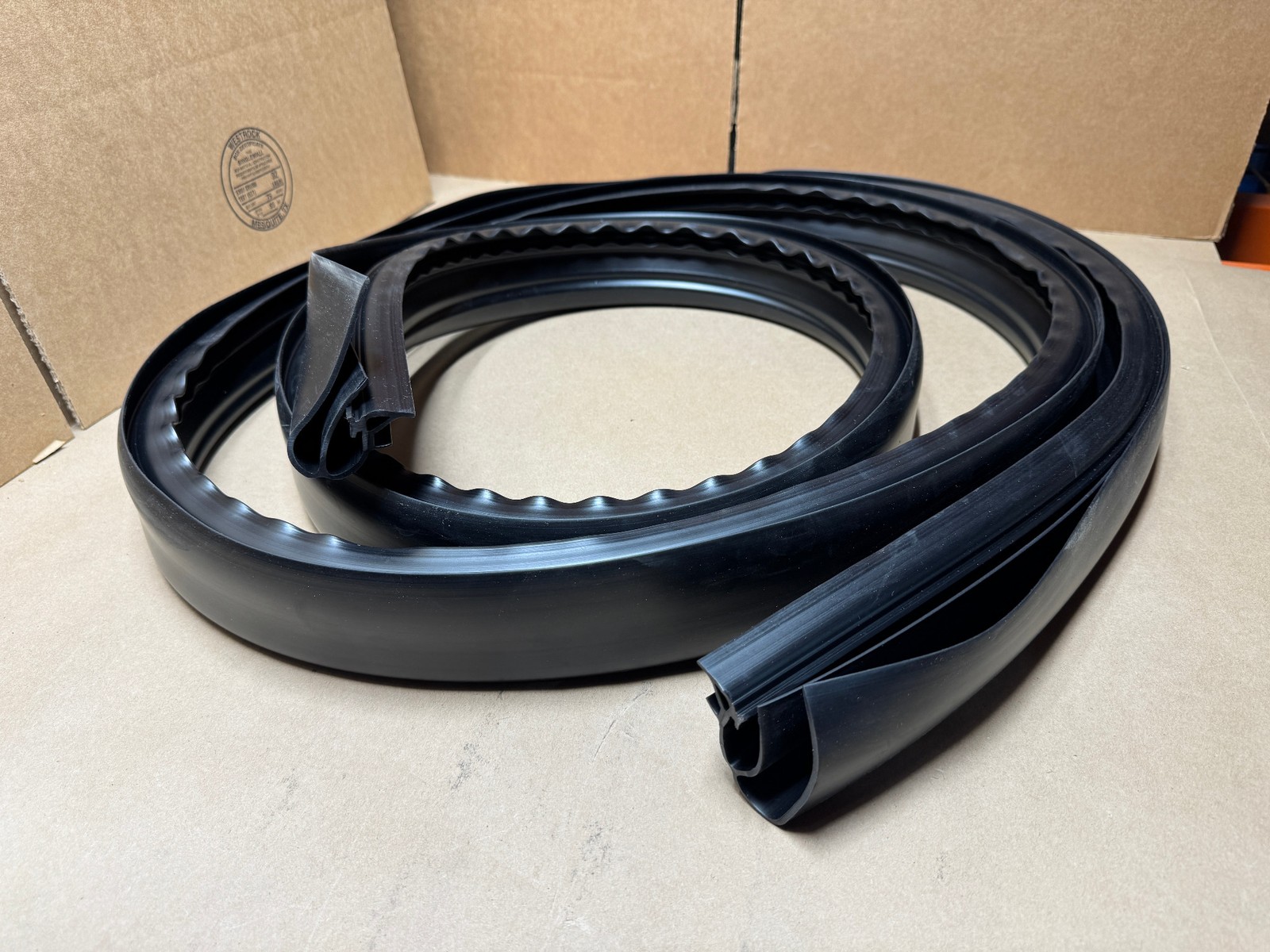 OEM Genuine Utility Reefer Trailer 168" Black 3000R Semi Dual Door Gasket Seal
