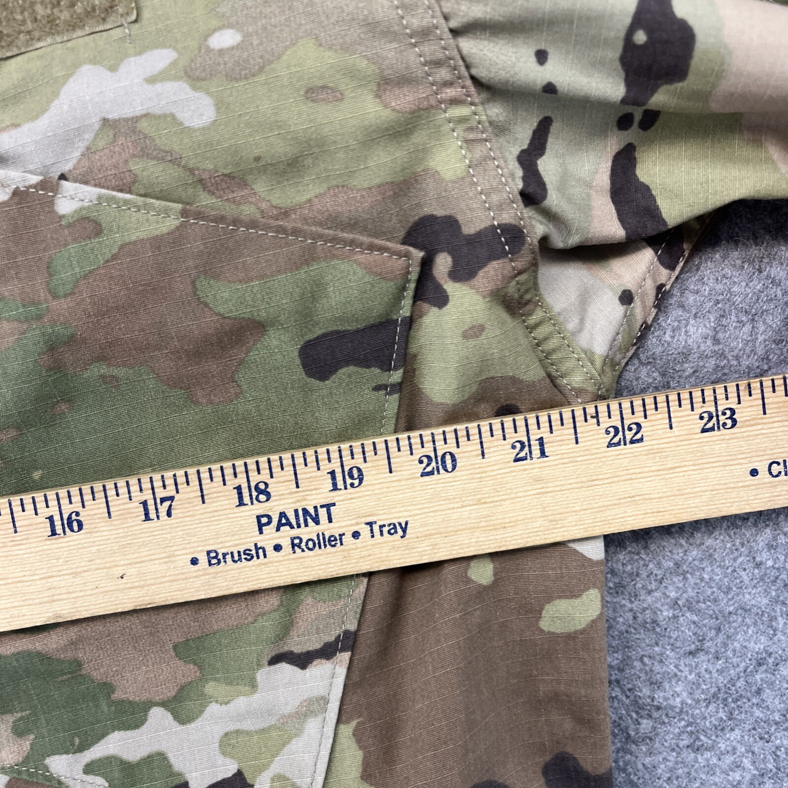 Army Combat Uniform Coat Medium Regular Unisex Insect Shield New