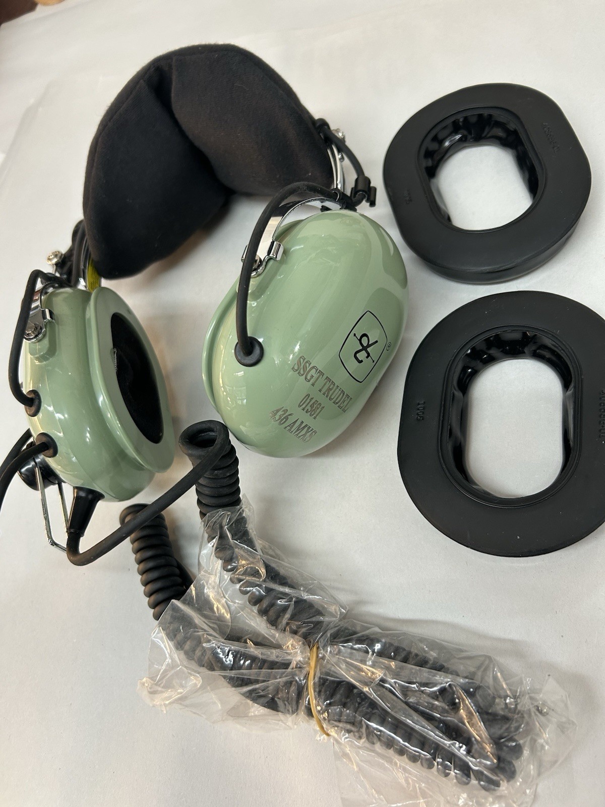 DAVID CLARK MODEL H10-76 PILOT AVIATION HEADSET