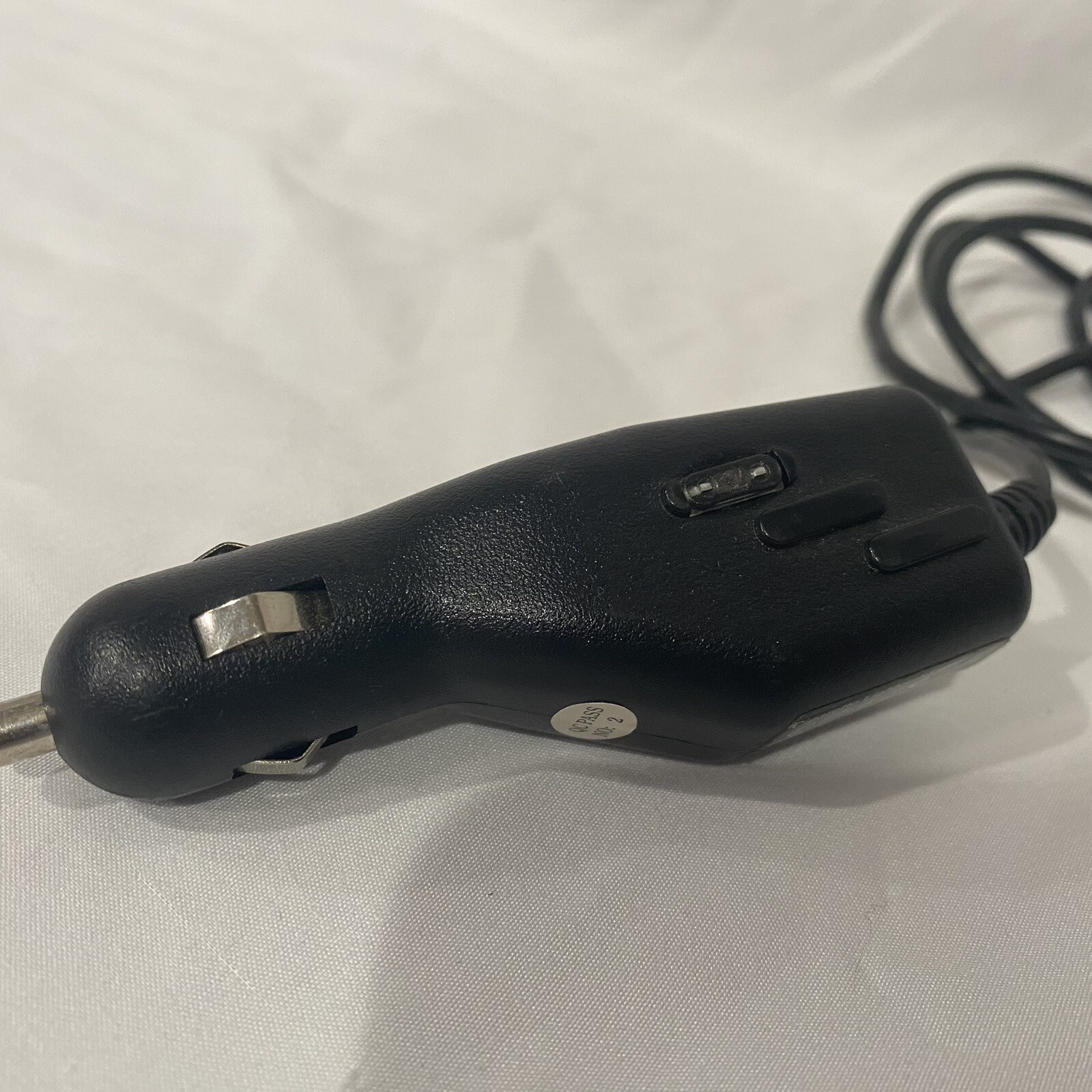 TomTom 023818, INPUT: 12/24V OUTPUT: 5V2A Car Charger