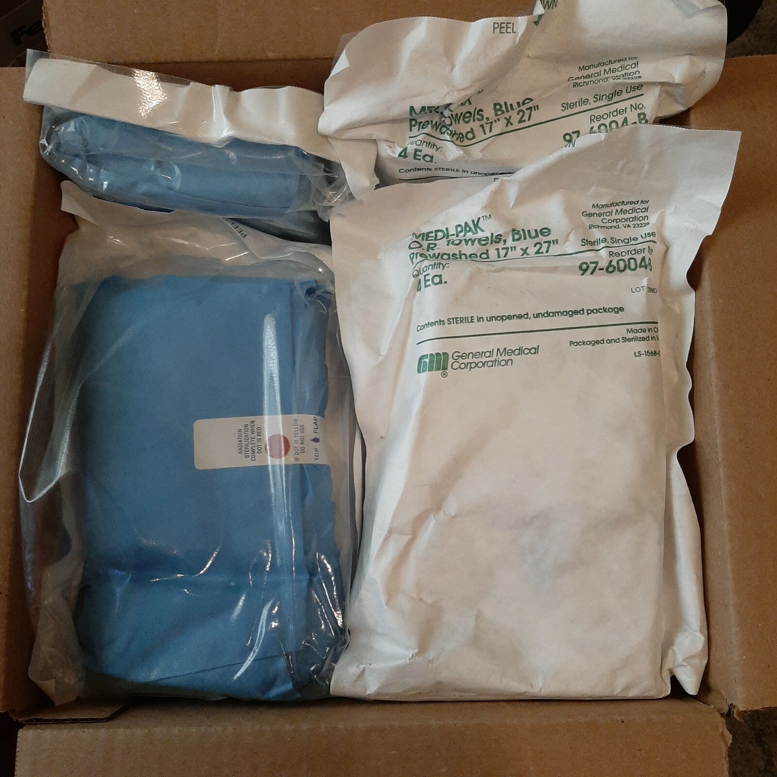 Lot of 10  MEDI-PAK O.R. Towels, Blue Prewashed 17" x 27"   4 Each per Bag