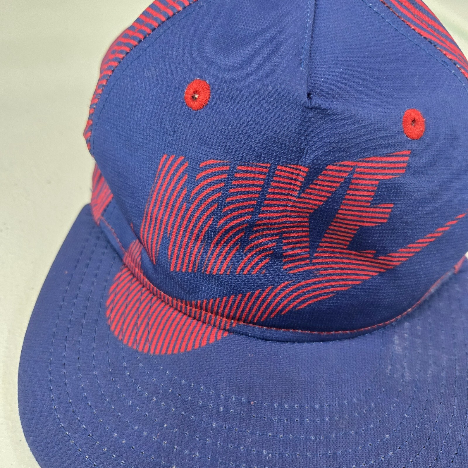 Nike Men Hat OS Blue And Red Striped Swoosh Snapback Cap Logo READ