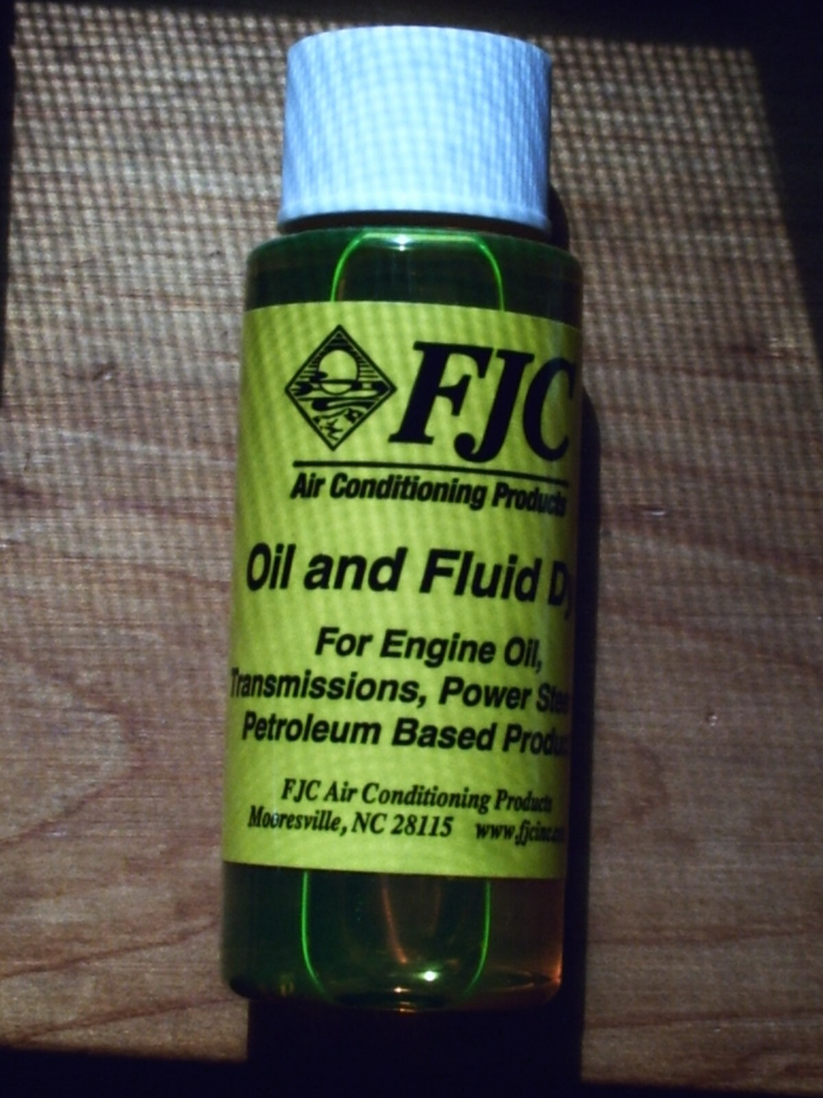FJC Oil and Fluid Dye 4923 1oz