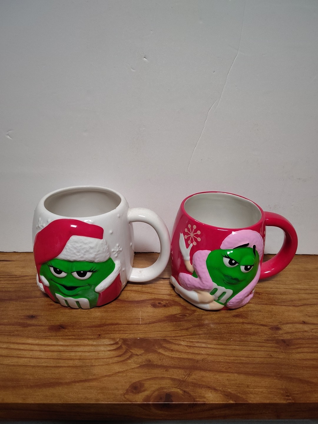 Pair Of Green M&M's Christmas Ceramic Coffee Mugs EUC