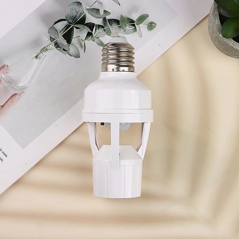 Infrared PIR Motion Sensor E27 LED Light Lamp Bulb Holder Socket Switch 110/220V