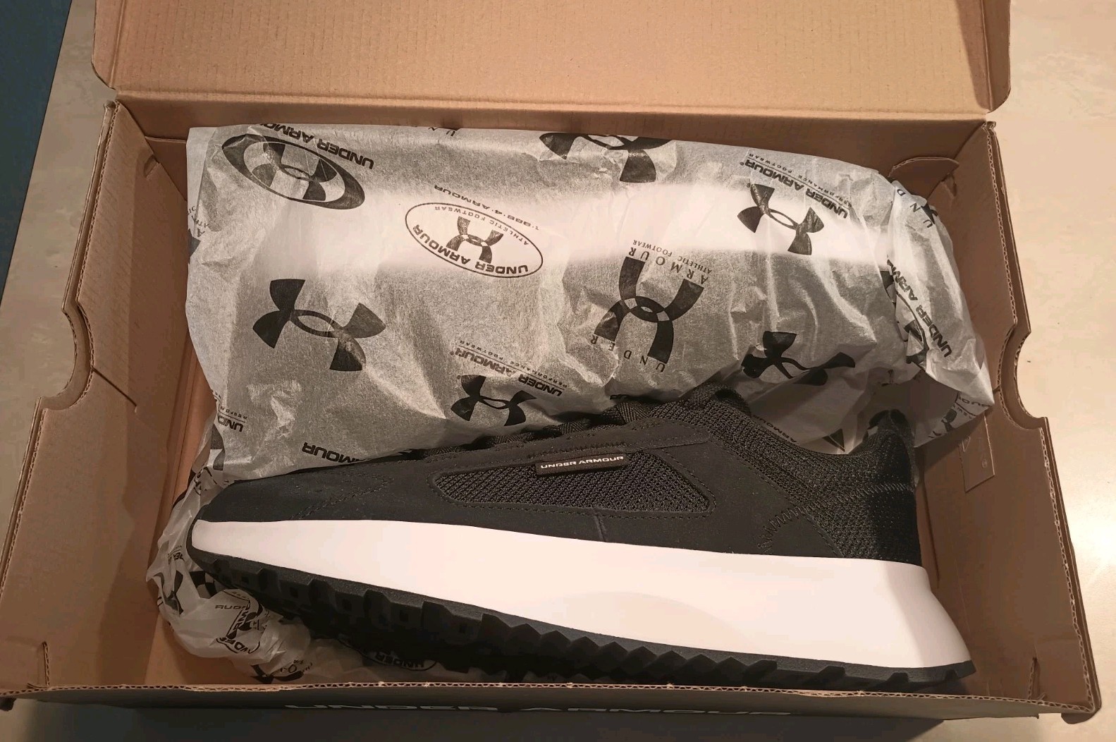 Men's UNDER ARMOUR - Street Mirage Athletic Shoes, Blk/Wht - SZ 10, NIB $70 MSRP