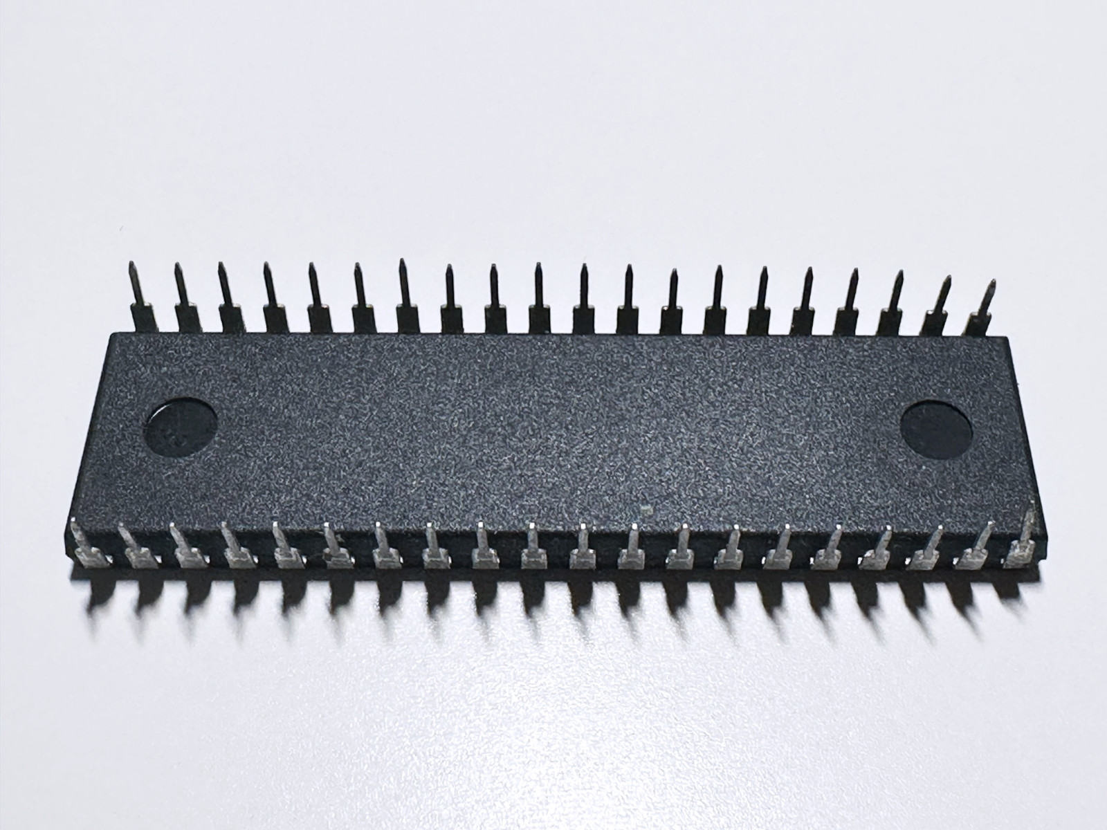 1X MC68HC705C8A MC68HC705C8ACP Freescale 8-bit Microcontroller 8K EPROM DIP-40
