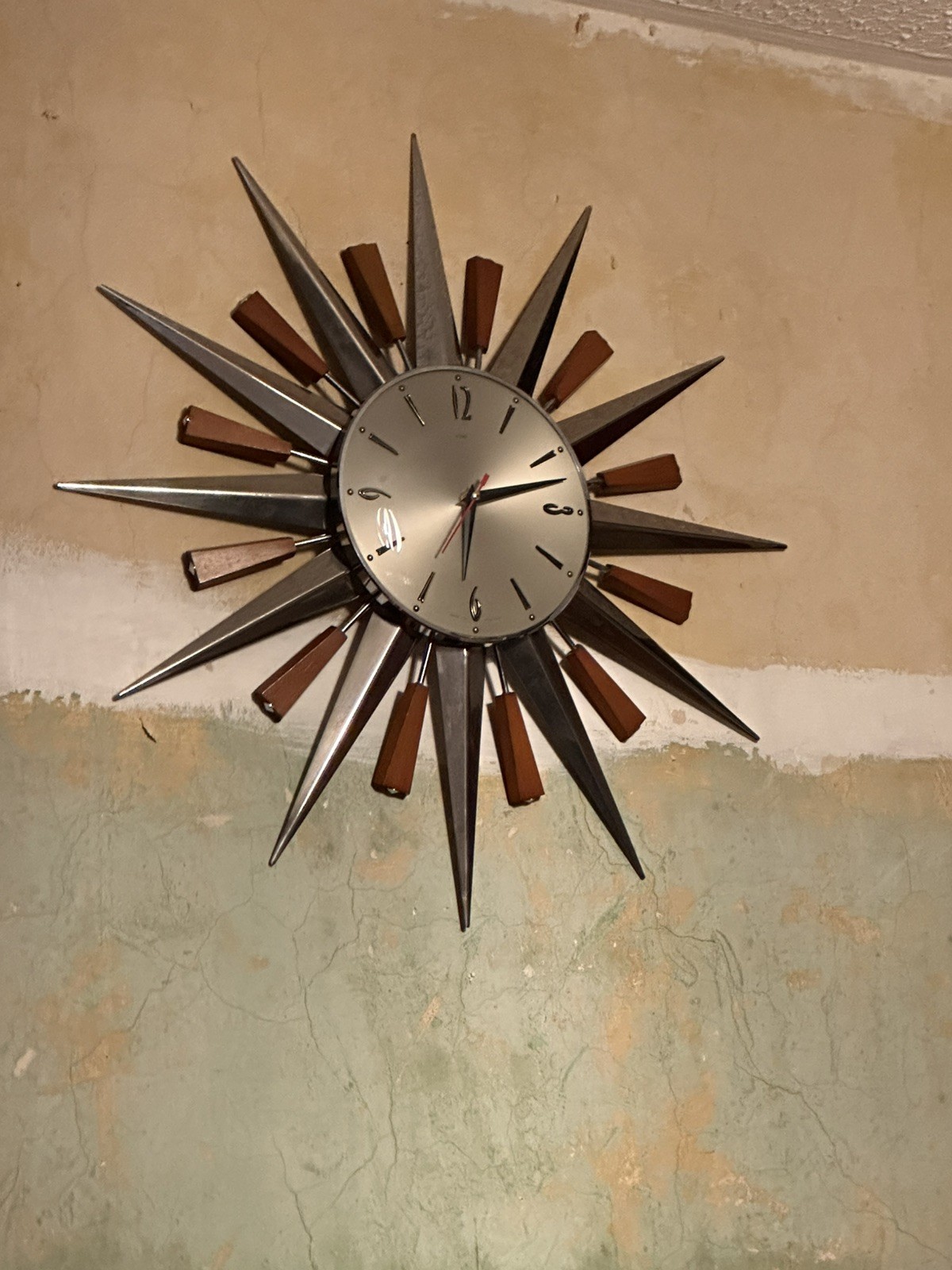 Metamec Sunburst Clock Silver version Working VGC 60’s