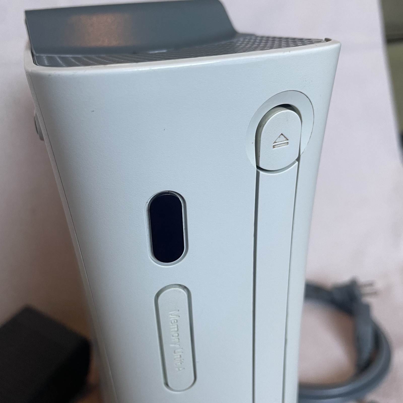 Microsoft Xbox 360 Slim White Console 320GB Tested Works