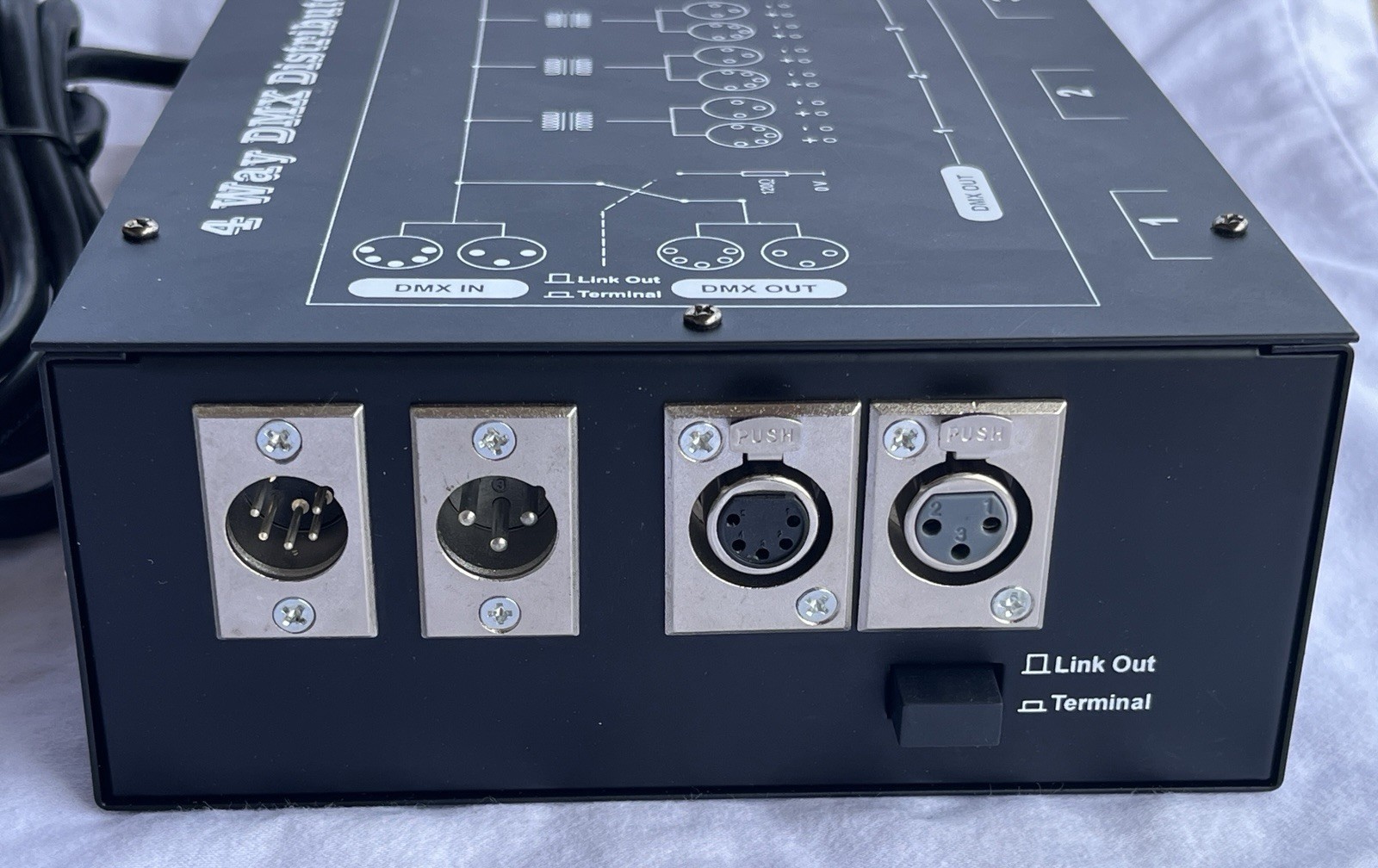 SRC-143 4-Way DMX Distributor