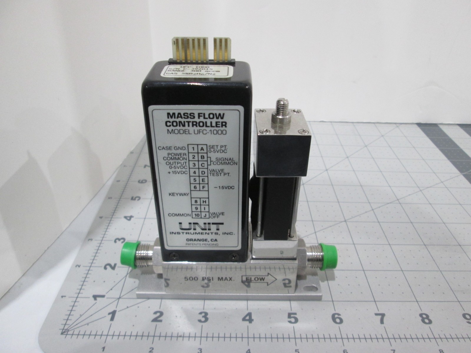 Unit, UFC-1000, Mass Flow Controller, 5%B2H6/N2, 300 SCCM, Used