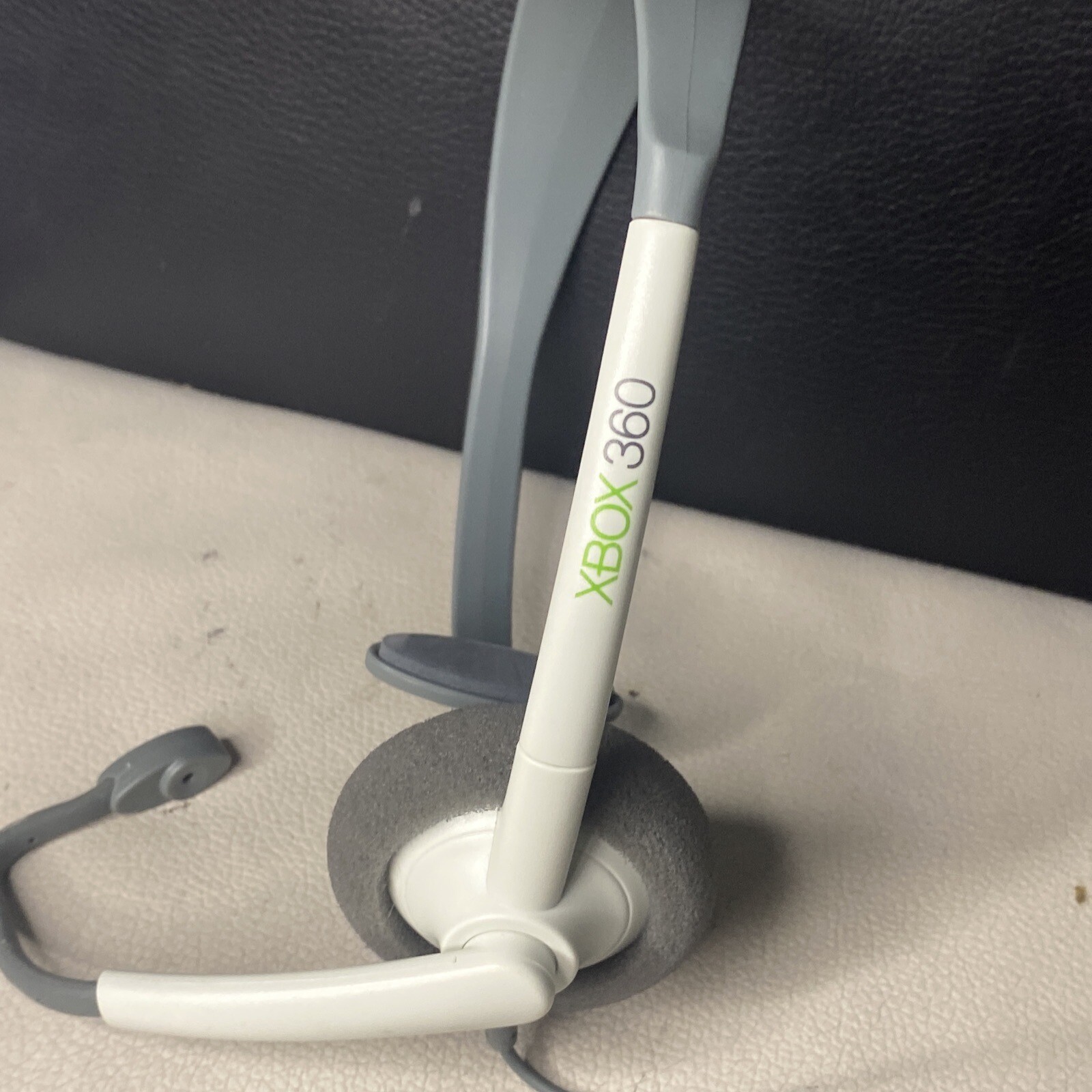 Microsoft Xbox 360 Live Wired Headset W/Mic - White Headset