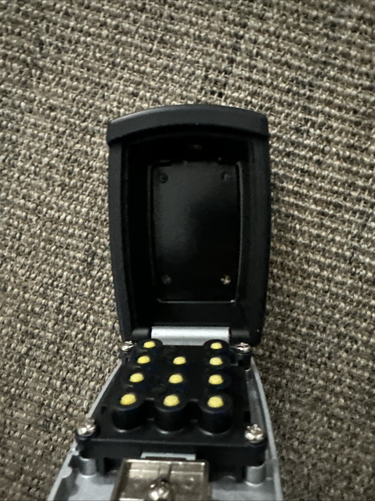 KEYGUARD Pro Combination Punch Button Lock Box - Wall Mount KEY SAFE