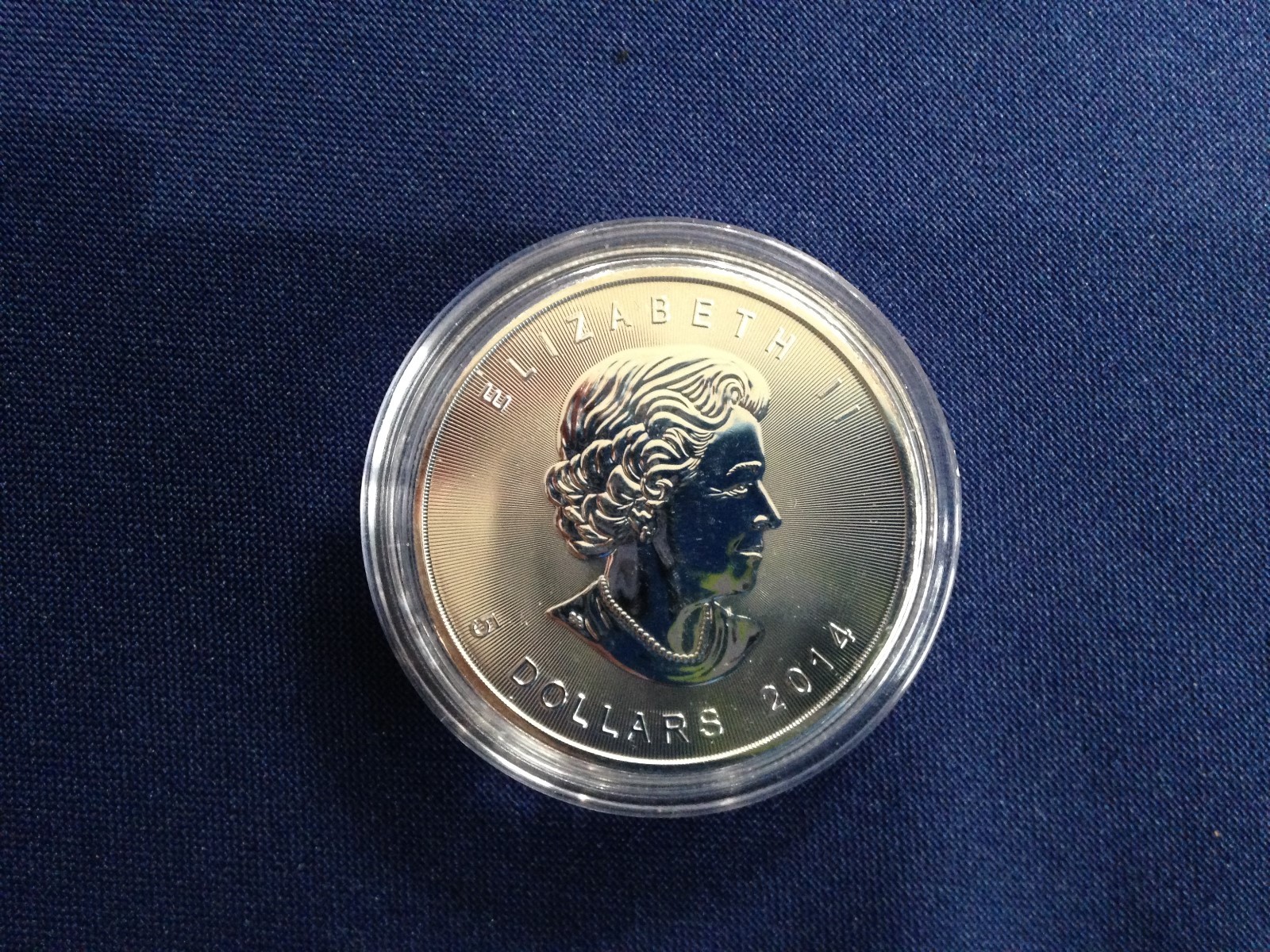 2014 Canada $5.00 Maple Leaf BU One Ounce .9999 E6117