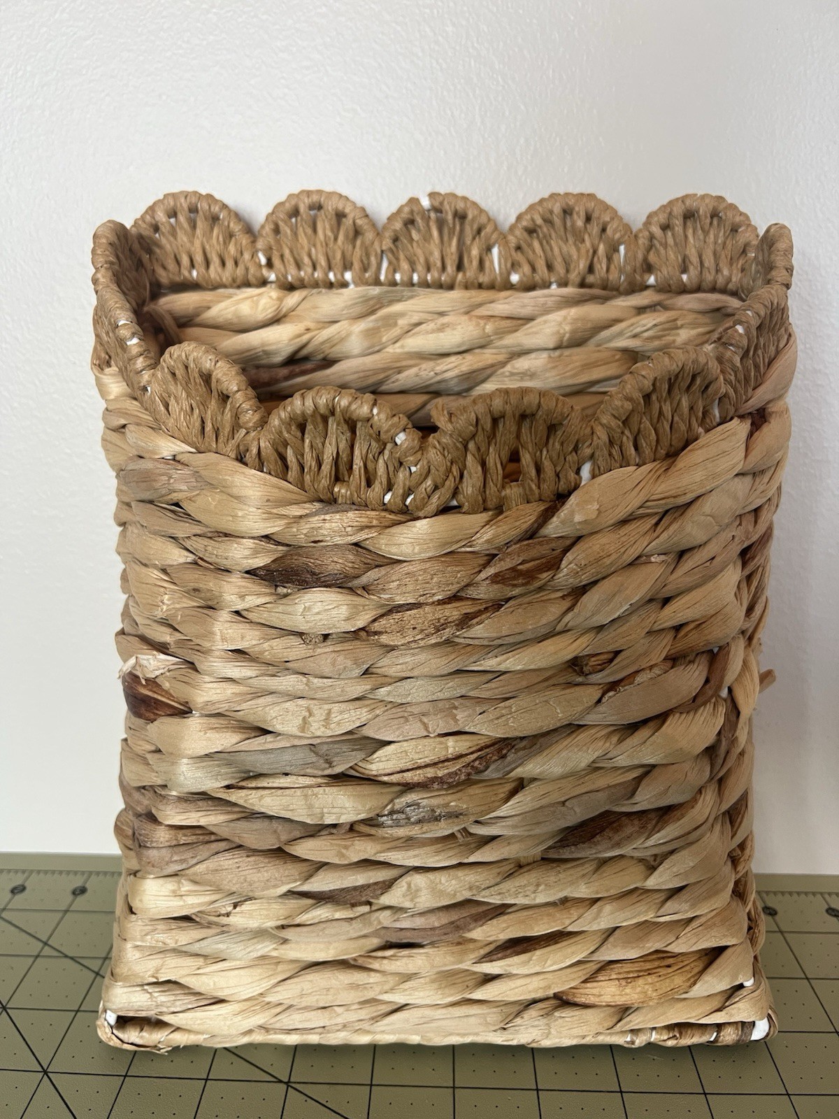 NEW hyacinth storage basket wall mounted wicker organizer 10x9.5x4.5”