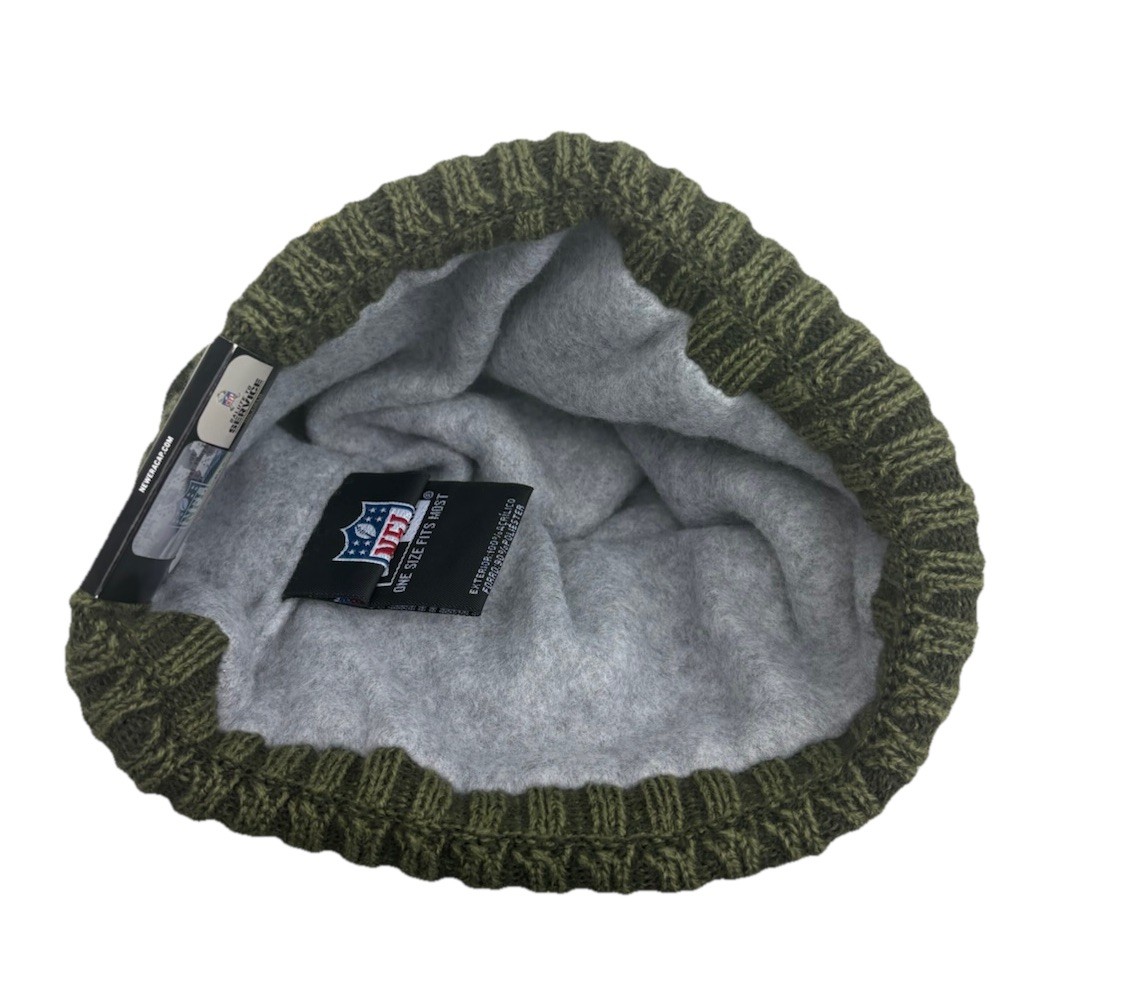 Philadelphia Eagles NFL 2025 Salute to Service New Era Winter Knit Beanie hat