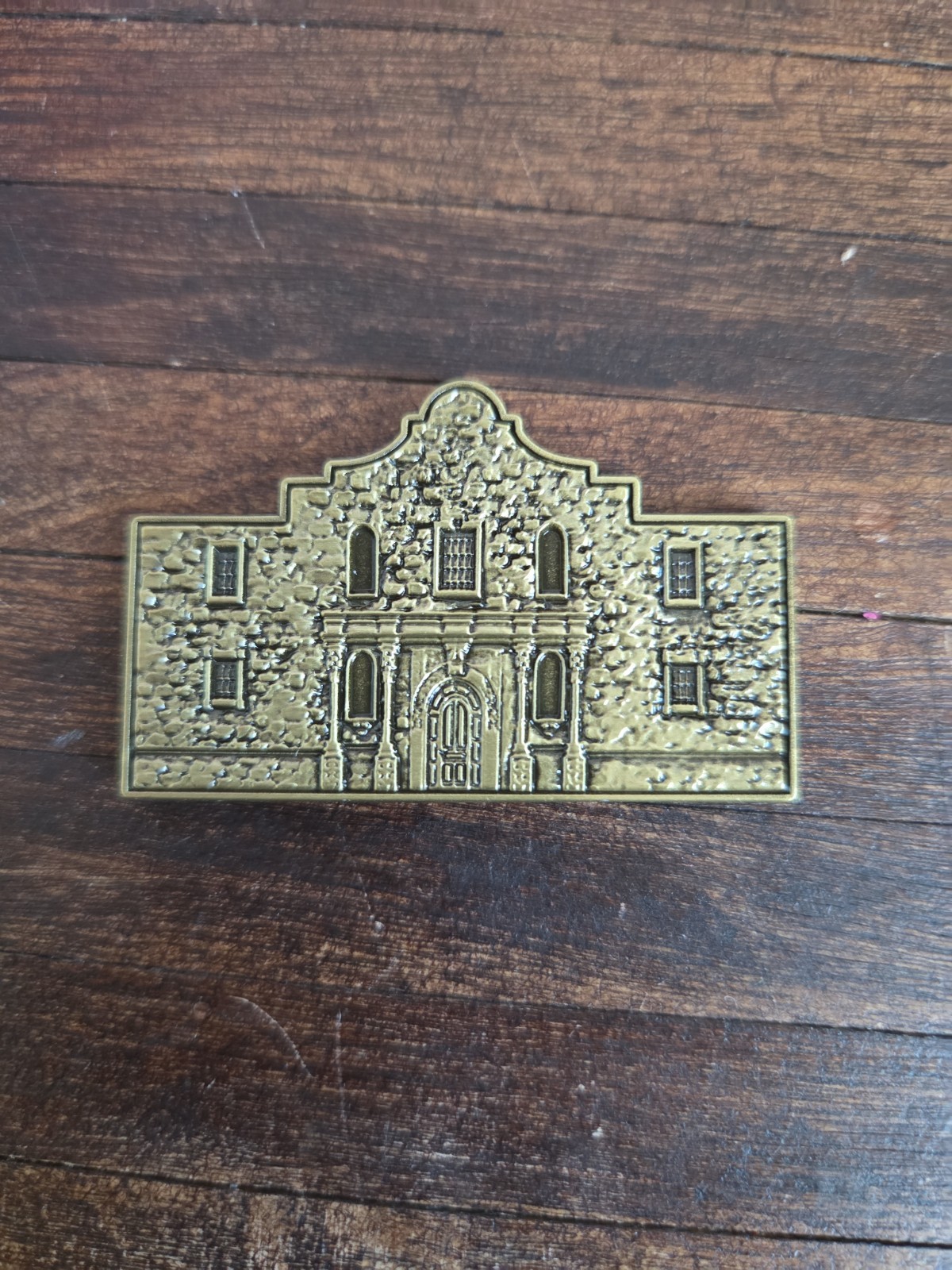 Remember the Alamo coin In The Shape Of The Alamo